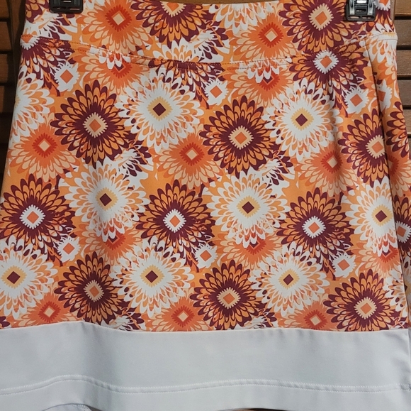 Oxford Golf Orange, Plum, and White Floral Golf Skort Size Medium - Picture 2 of 6